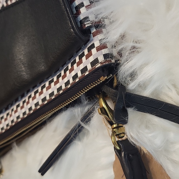 Fossil Cross Body - Picture 9 of 9